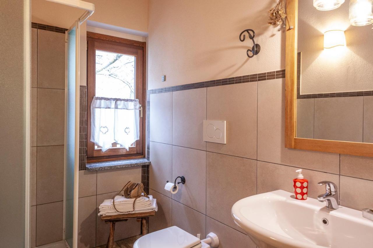 Maison Le Champ B&B Questa Casa Non E Un Albergo 라살 외부 사진