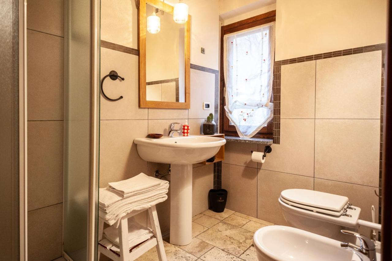 Maison Le Champ B&B Questa Casa Non E Un Albergo 라살 외부 사진