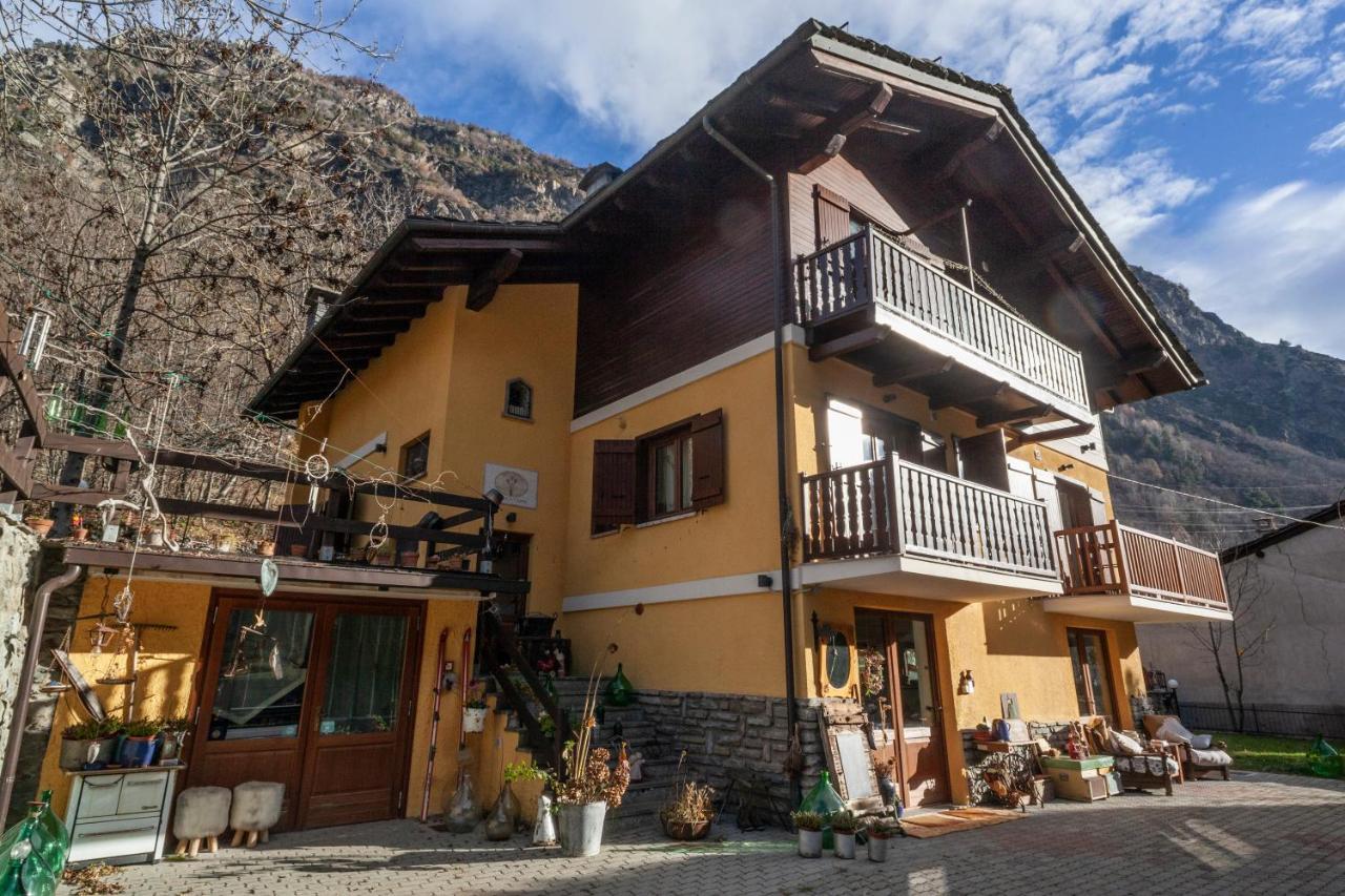 Maison Le Champ B&B Questa Casa Non E Un Albergo 라살 외부 사진